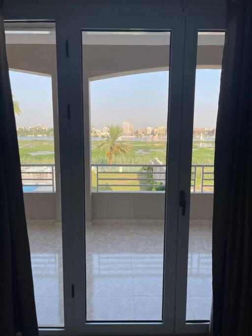 Royal Nile Villa - Nile View Apartment 1 Luxor Bagian luar foto