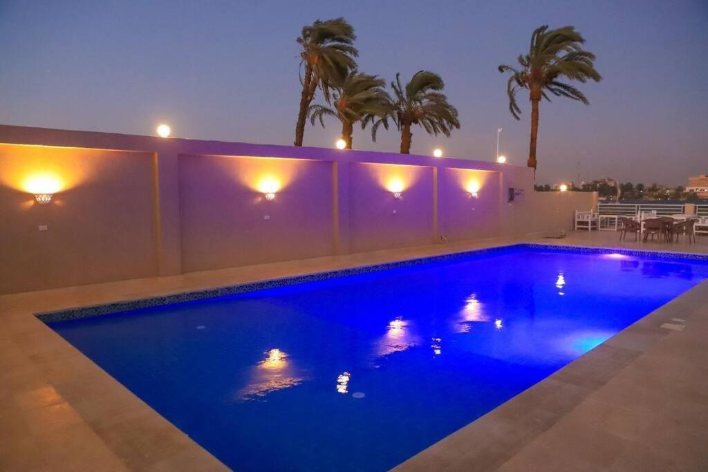 Royal Nile Villa - Nile View Apartment 1 Luxor Bagian luar foto